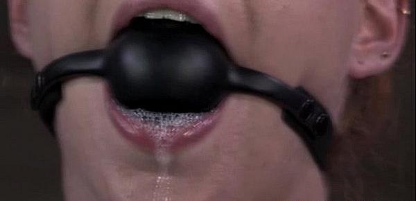  Mouth gagged and nose hooked sub